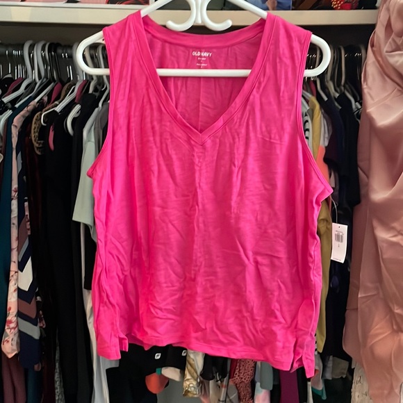 Old Navy pink everywear sleeveless T-shirt - Picture 1 of 2